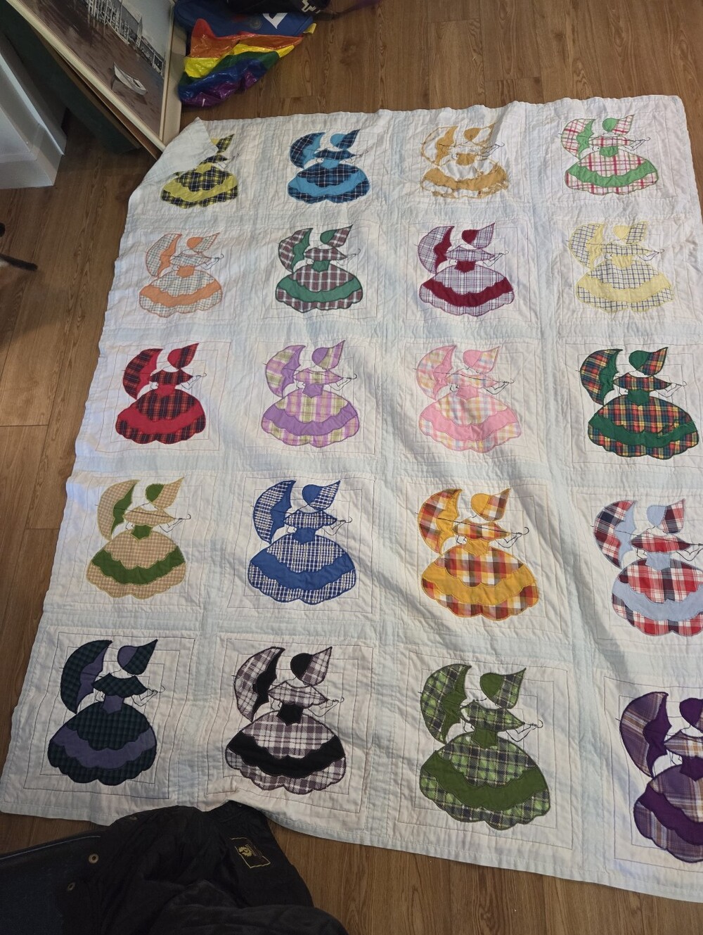 1930s-40s "Umbrella Sue" Hand-Appliqued Quilt, 84" x 67".